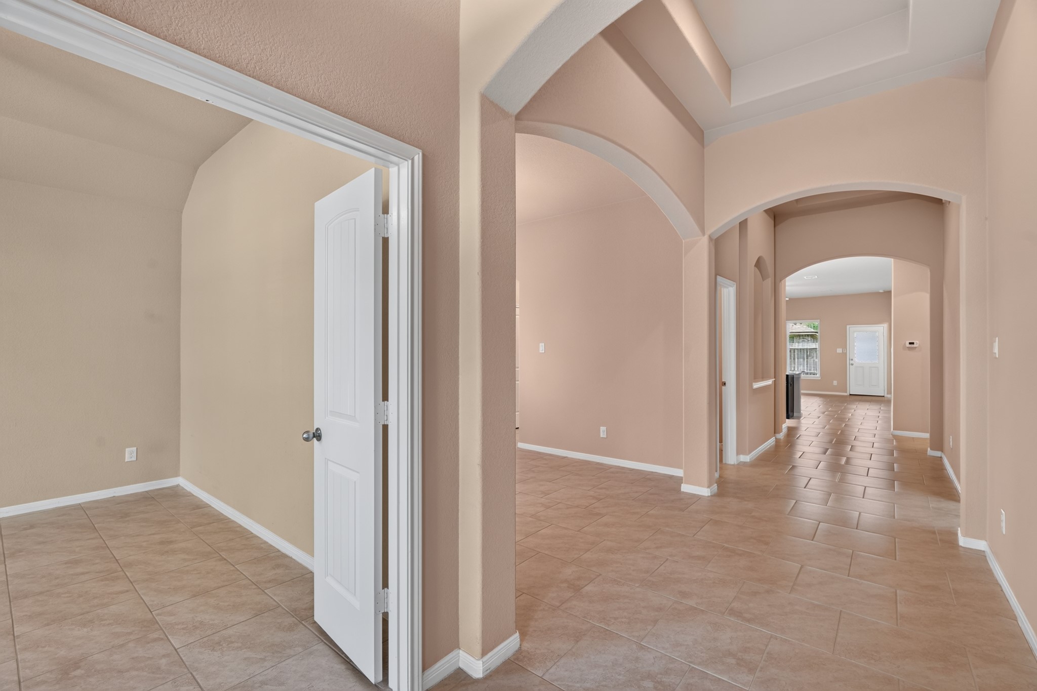 5414 Claymore Meadow Lane Spring, TX 77389 - Photo 4 of 35 Entrance with view of the Bedroom/Office and Formal Dining.