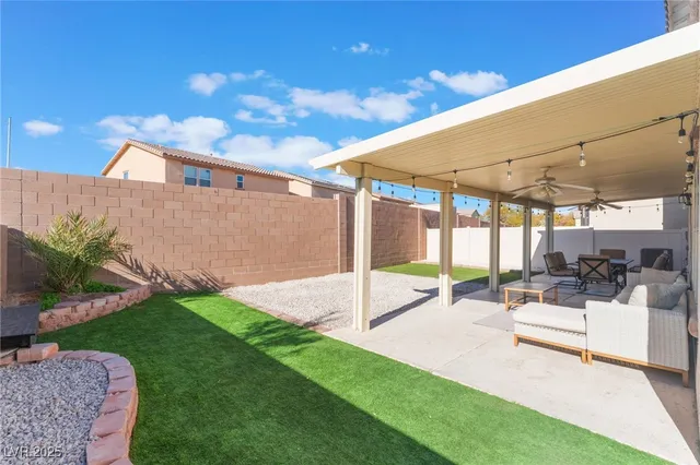 $2,695 | 3213 Brautigan Court, North Las Vegas, NV 89032