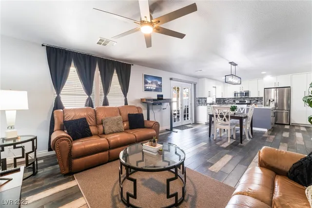 $2,695 | 3213 Brautigan Court, North Las Vegas, NV 89032