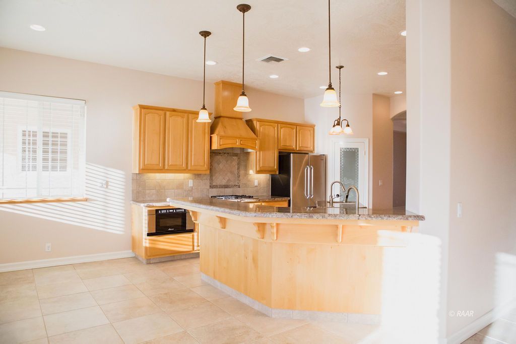 1009 North Garth Street Ridgecrest, CA 93555 - Photo 12 of 35