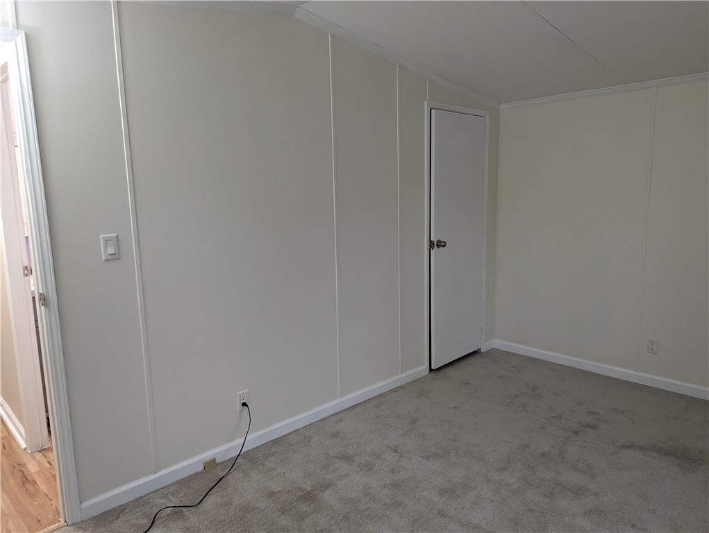 101 MacIntosh Road Ontario, NY 14519 - Photo 20 of 40 Front bedroom