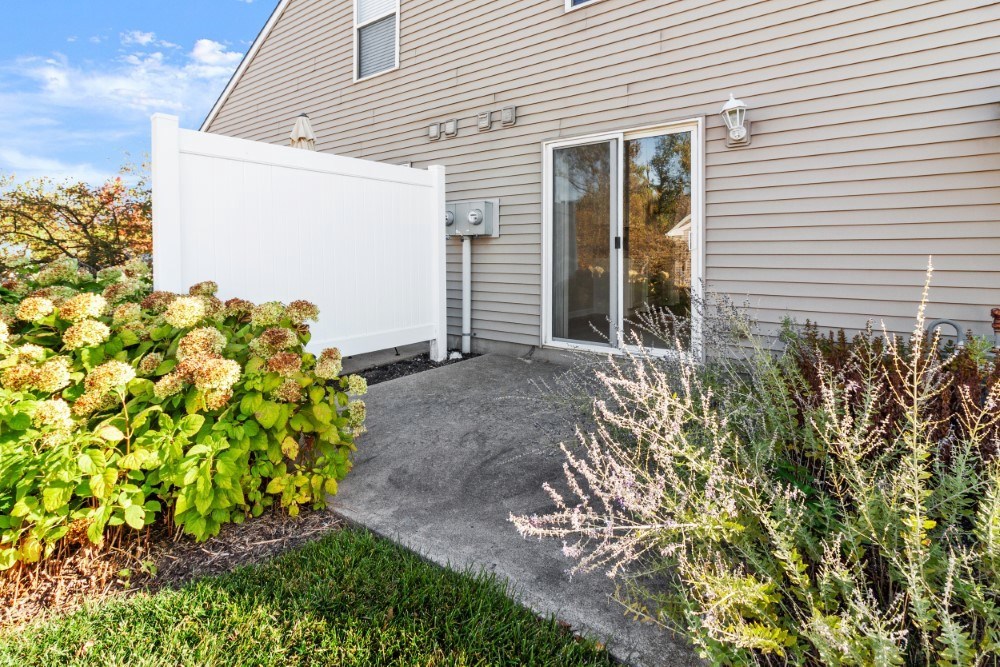 10121 Oak Trail Road Fort Wayne, IN 46825 - Photo 7 of 34