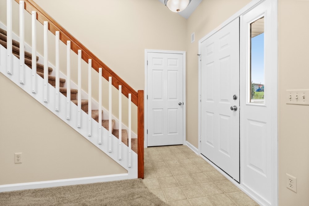 10121 Oak Trail Road Fort Wayne, IN 46825 - Photo 9 of 34