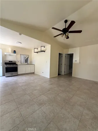 $1,750 | 809 East Colton Avenue, Redlands, CA 92374