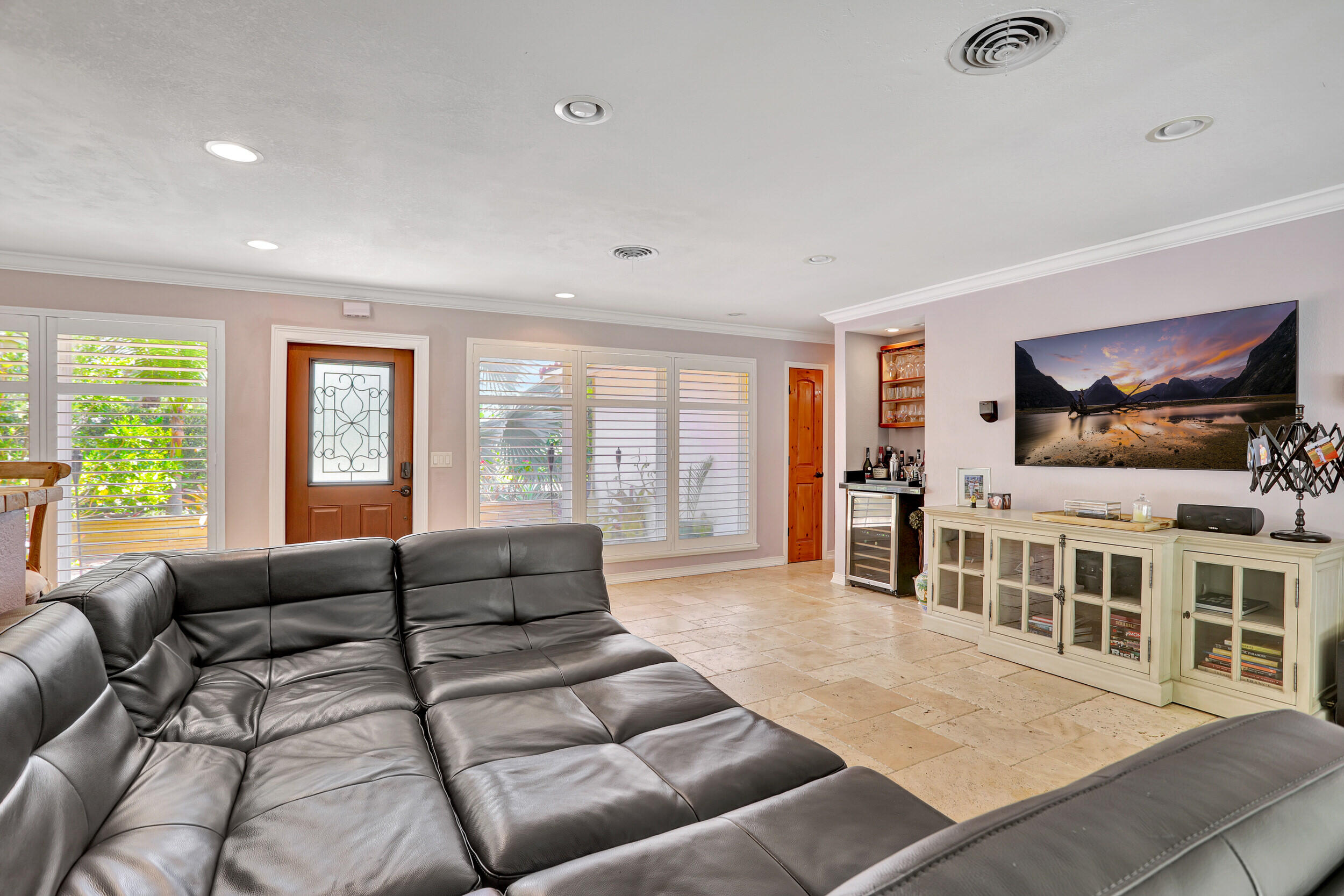 407 Southwest 7th Terrace Boca Raton, FL 33486 - Photo 2 of 17 Living Room