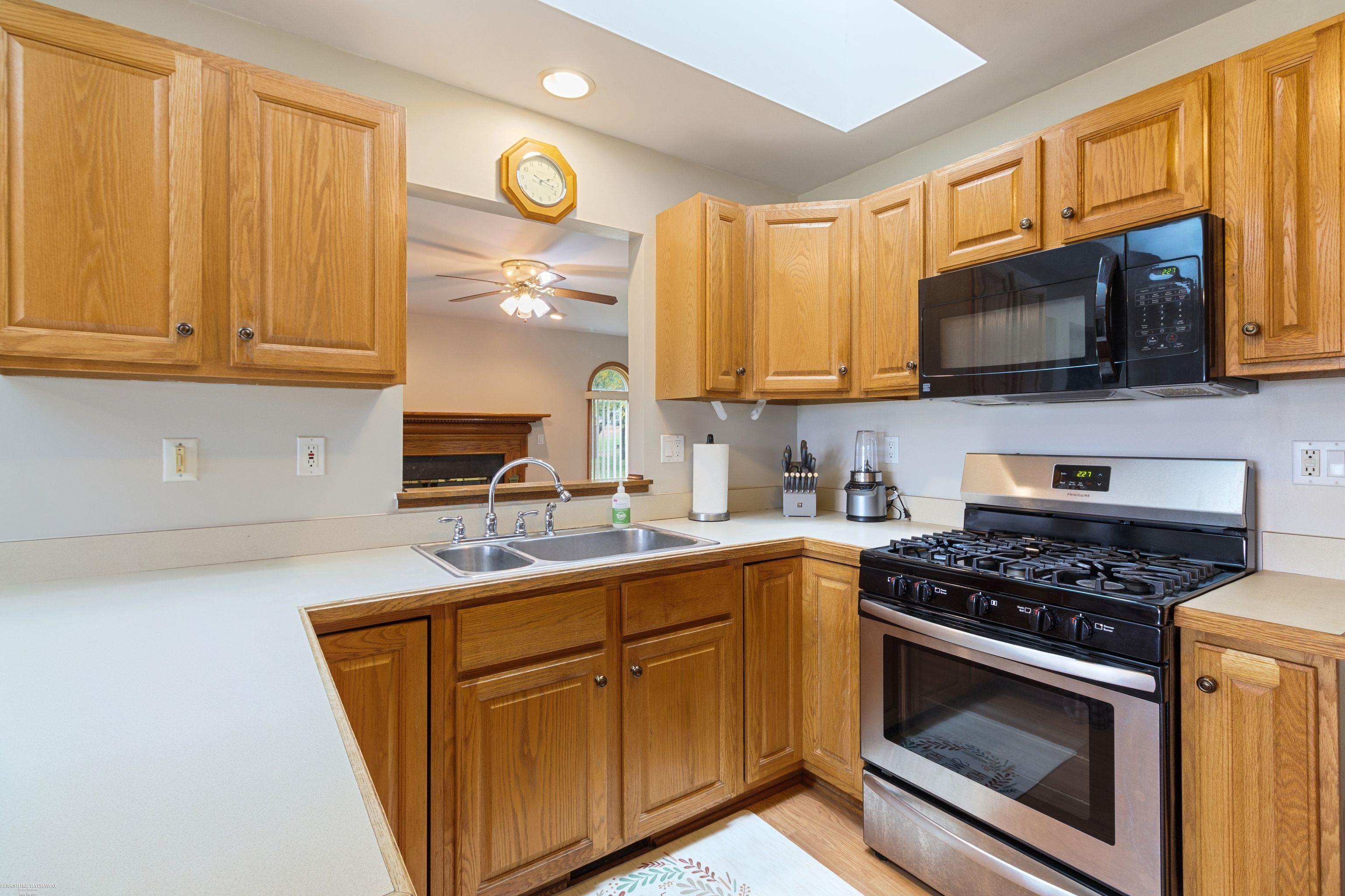 629 Braidwood Road Memphis, MI 48041 - Photo 9 of 35 50126681-8.JPG