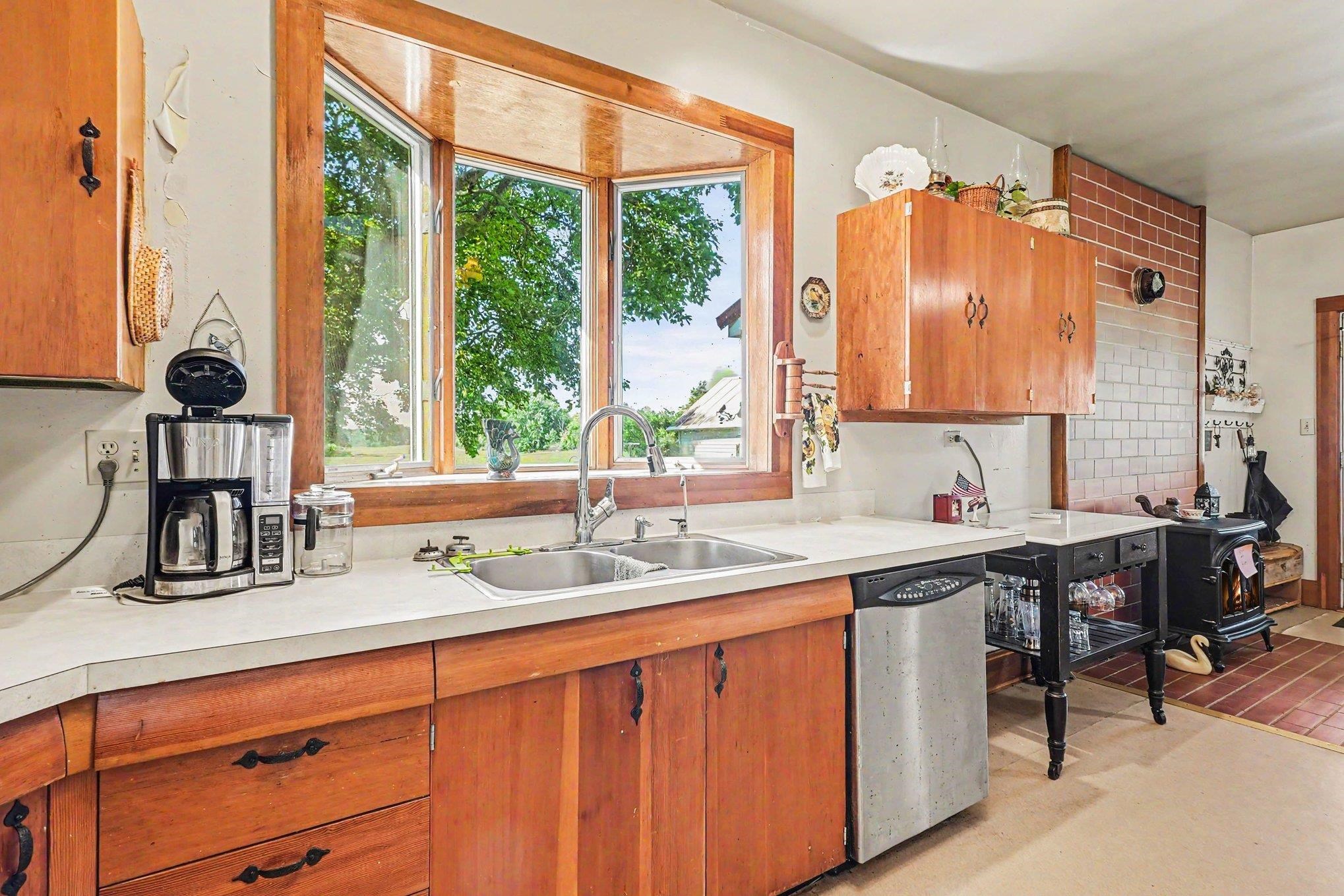 3780 East Coe Road Shepherd, MI 48883 - Photo 9 of 30 1947697-d46e5c6f-3581-49ac-bff3-e0cc249926e5.JPG