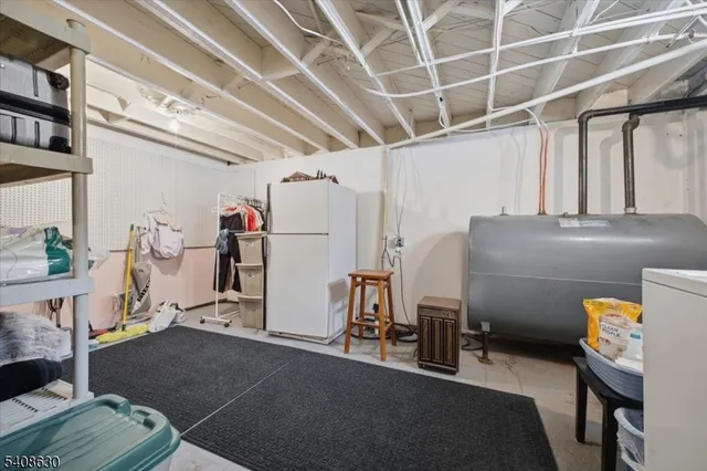 $570,000 | 435 Spring Mills Road, Milford, NJ 08848