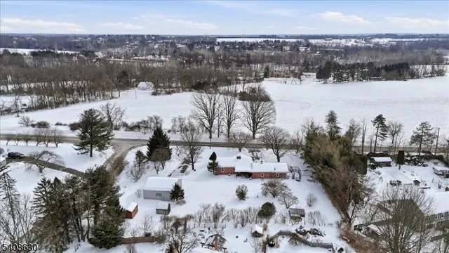 $570,000 | 435 Spring Mills Road, Milford, NJ 08848