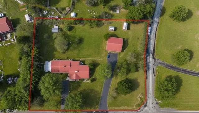 $570,000 | 435 Spring Mills Road, Milford, NJ 08848