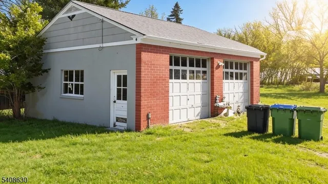 $570,000 | 435 Spring Mills Road, Milford, NJ 08848