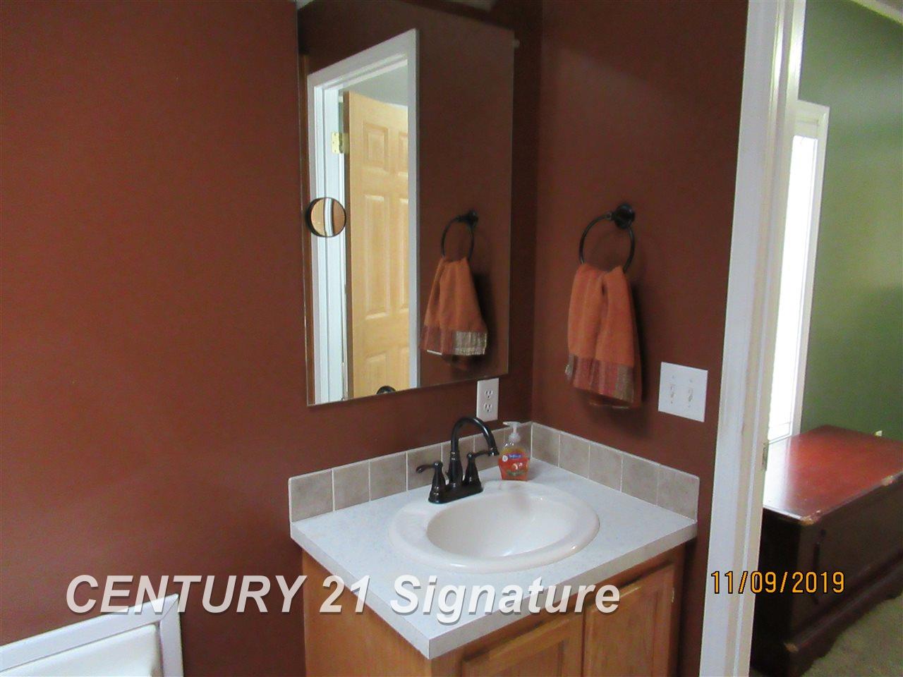 1296 Erskine Road Hemlock, MI 48626 - Photo 27 of 37 Gallery Image 27