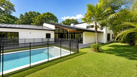 $1,900,000 | 2765 Northeast 35th Drive, Fort Lauderdale, FL 33308