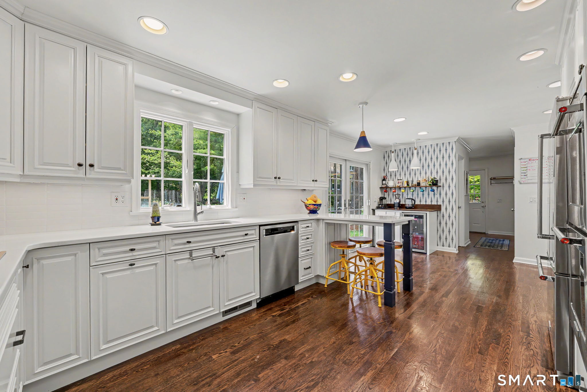 39 Cranbury Road Norwalk, CT 06851 - Photo 9 of 37