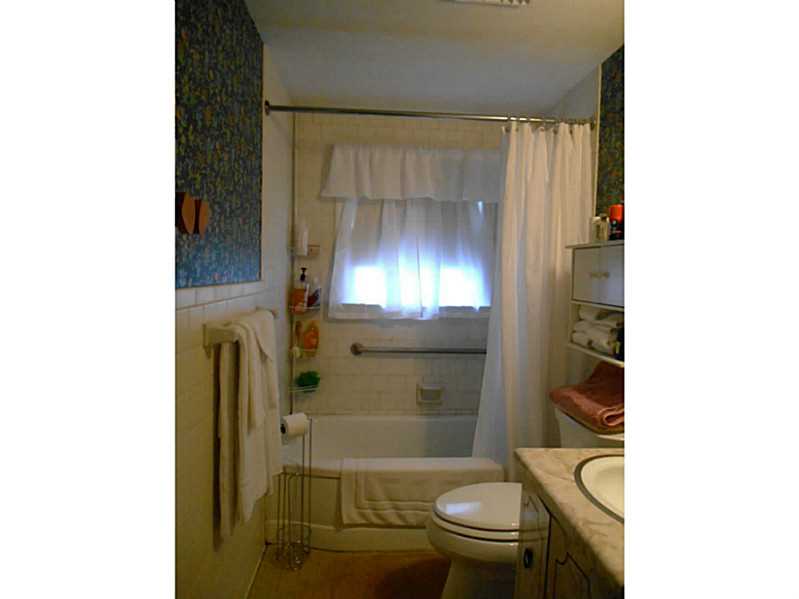 9 Grassy Plain Road Barrington, RI 02806 - Photo 12 of 14 Bathroom.