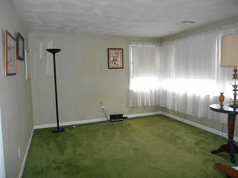 9 Grassy Plain Road Barrington, RI 02806 - Photo 7 of 14 Living Room.