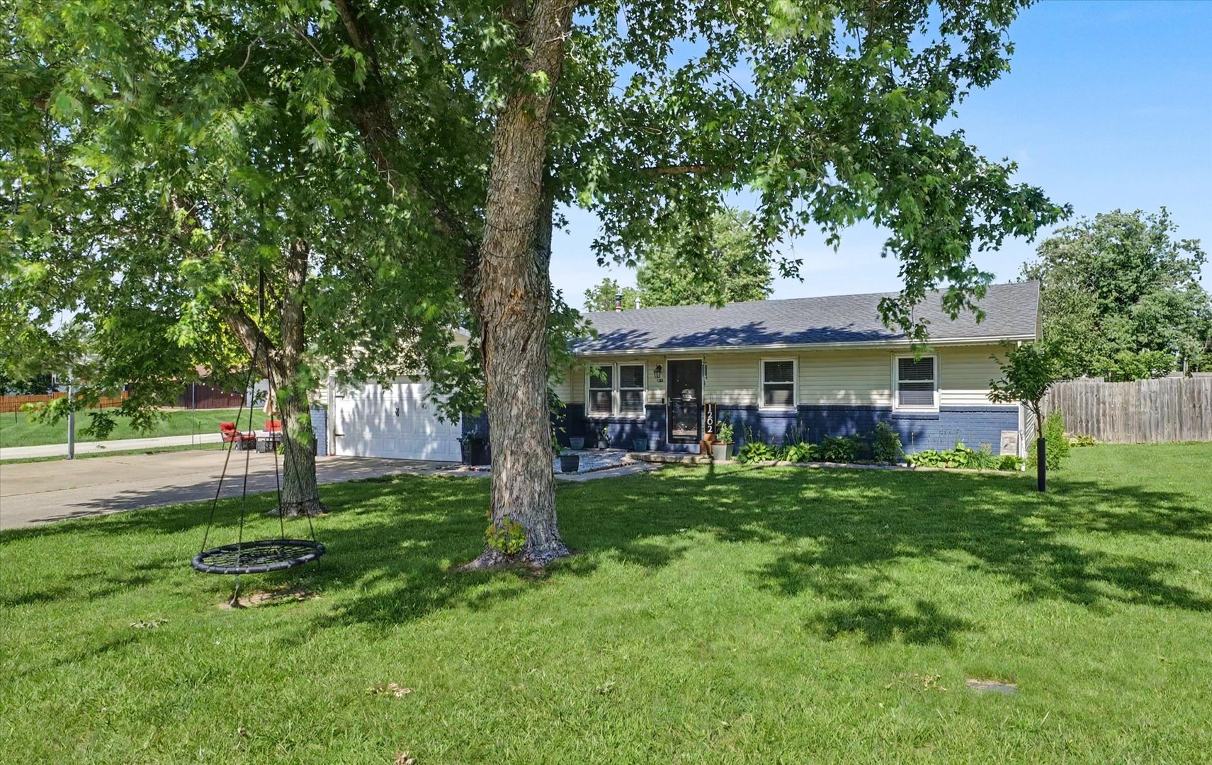 1202 Robin Road Mahomet, IL 61853 - Photo 1 of 36