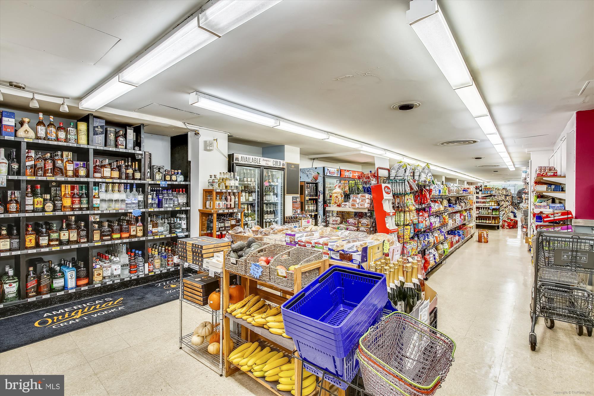 4201 Cathedral Avenue Northwest, Unit 507W Washington, DC 20016 - Photo 30 of 34 Grocery Store