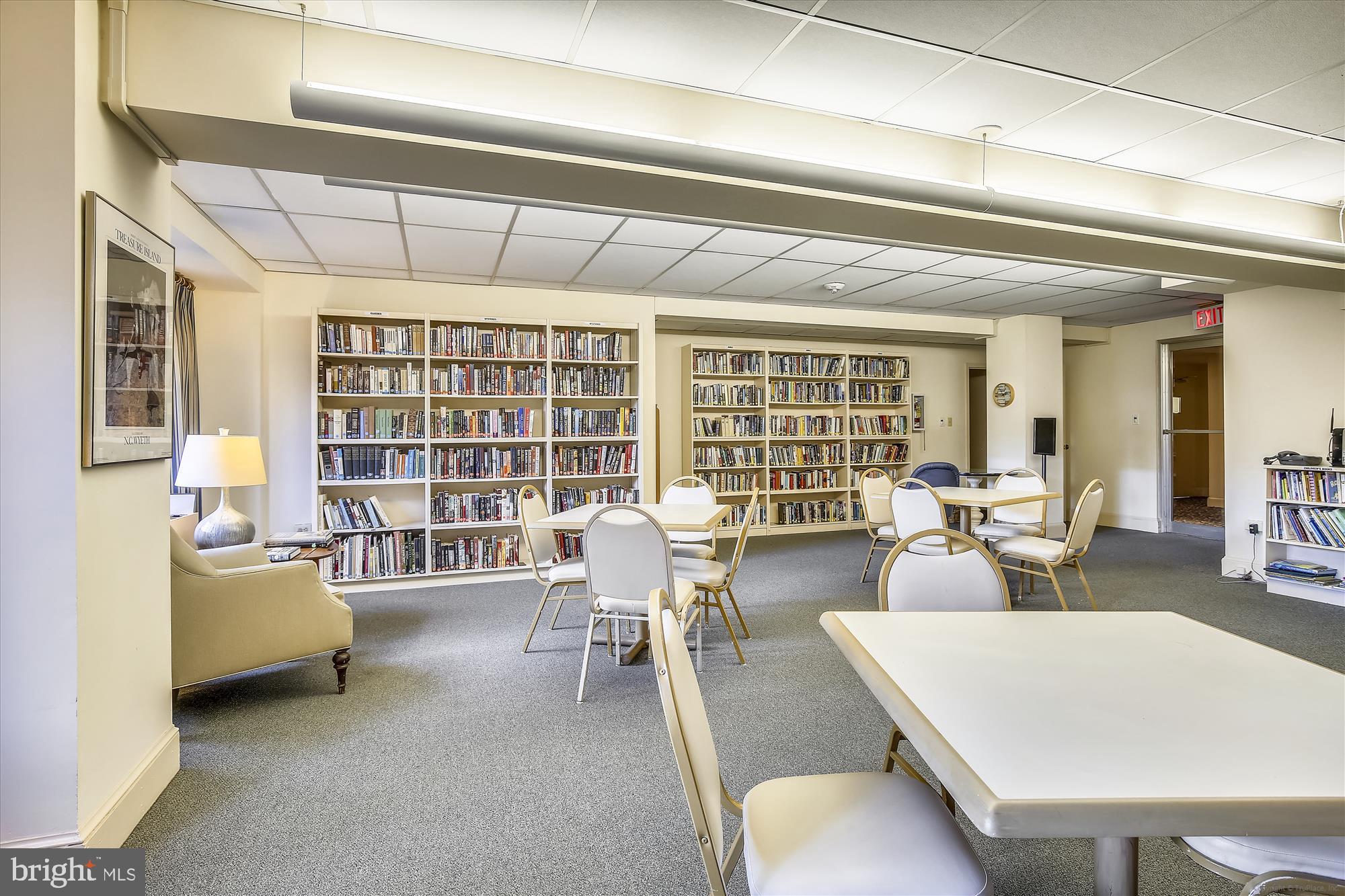 4201 Cathedral Avenue Northwest, Unit 507W Washington, DC 20016 - Photo 31 of 34 Library