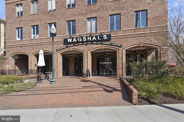 $315,000 | 4201 Cathedral Avenue Northwest, Unit 507W, Washington, DC 20016