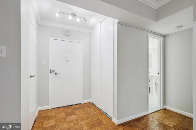 $315,000 | 4201 Cathedral Avenue Northwest, Unit 507W, Washington, DC 20016