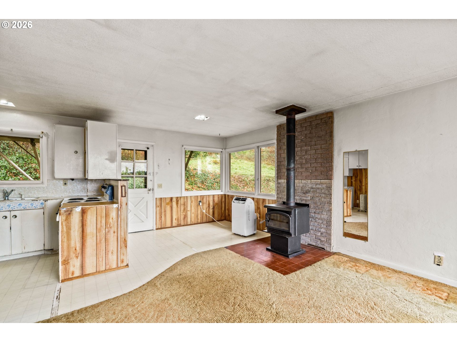 452 South 4th Street Springfield, OR 97477 - Photo 7 of 25