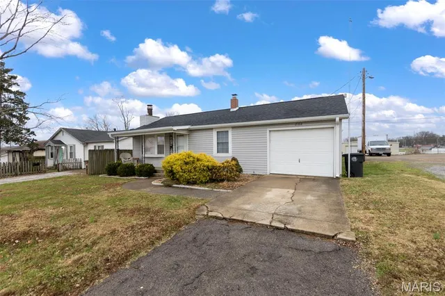 $194,000 | 2112 Merriwether Street, Cape Girardeau, MO 63703