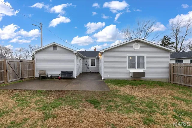 $194,000 | 2112 Merriwether Street, Cape Girardeau, MO 63703