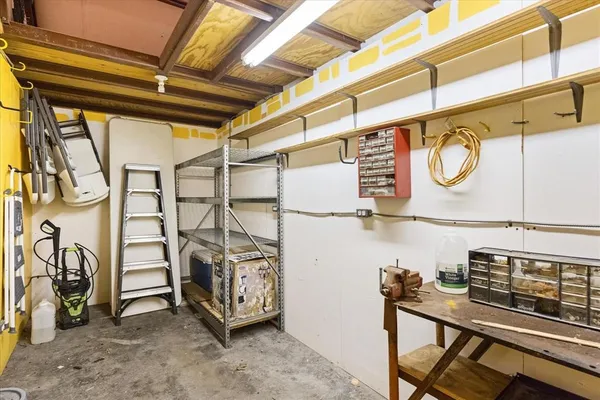 a view of an outdoor space