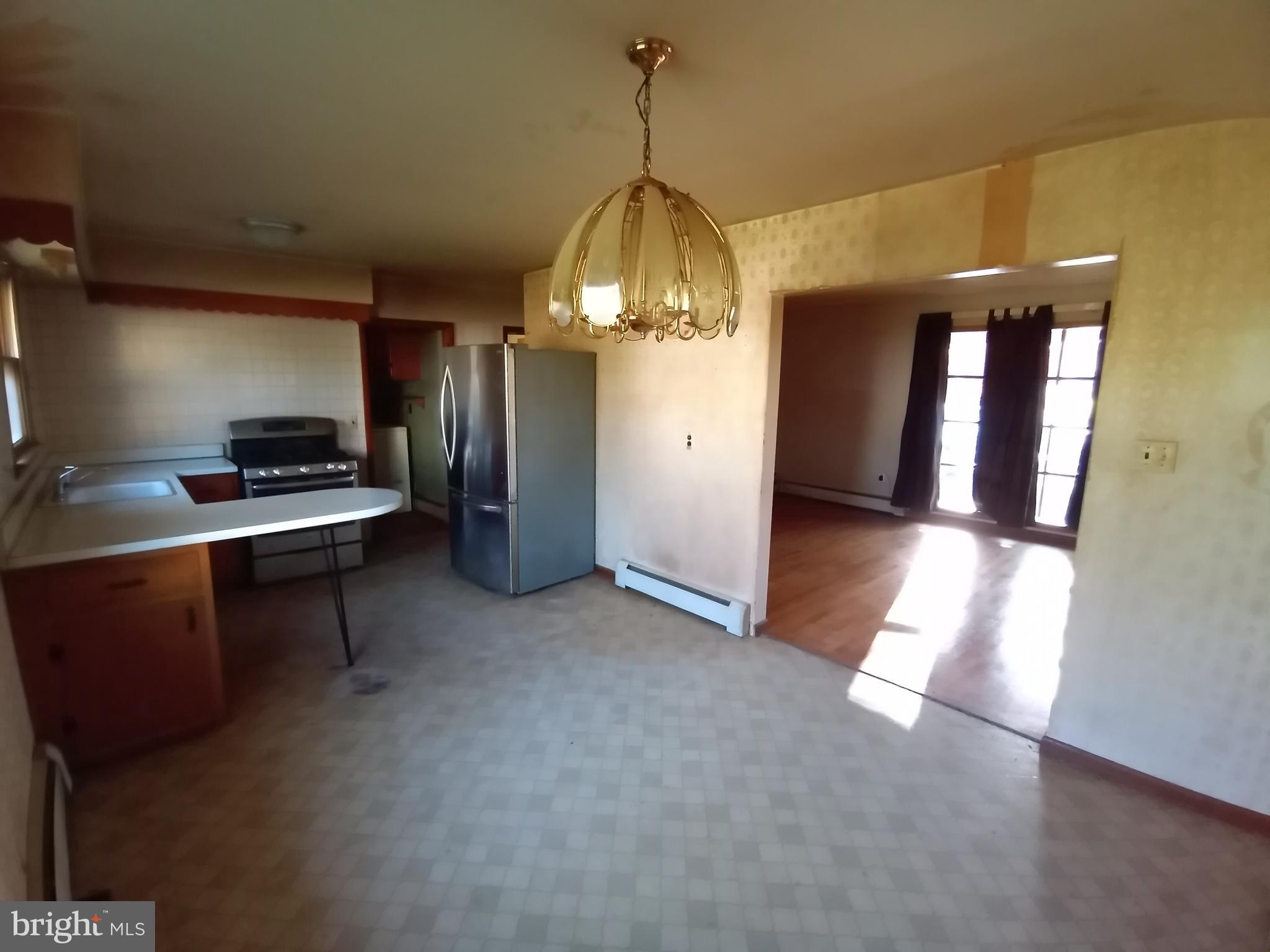 817 Welsh Road Philadelphia, PA 19115 - Photo 4 of 16