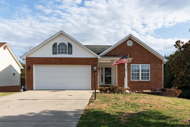 a front view of house with yard