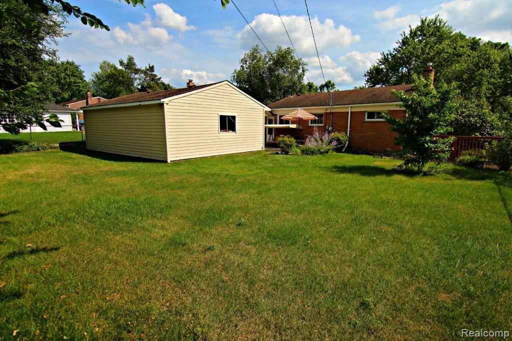 Thalia Ave Backyard.jpg