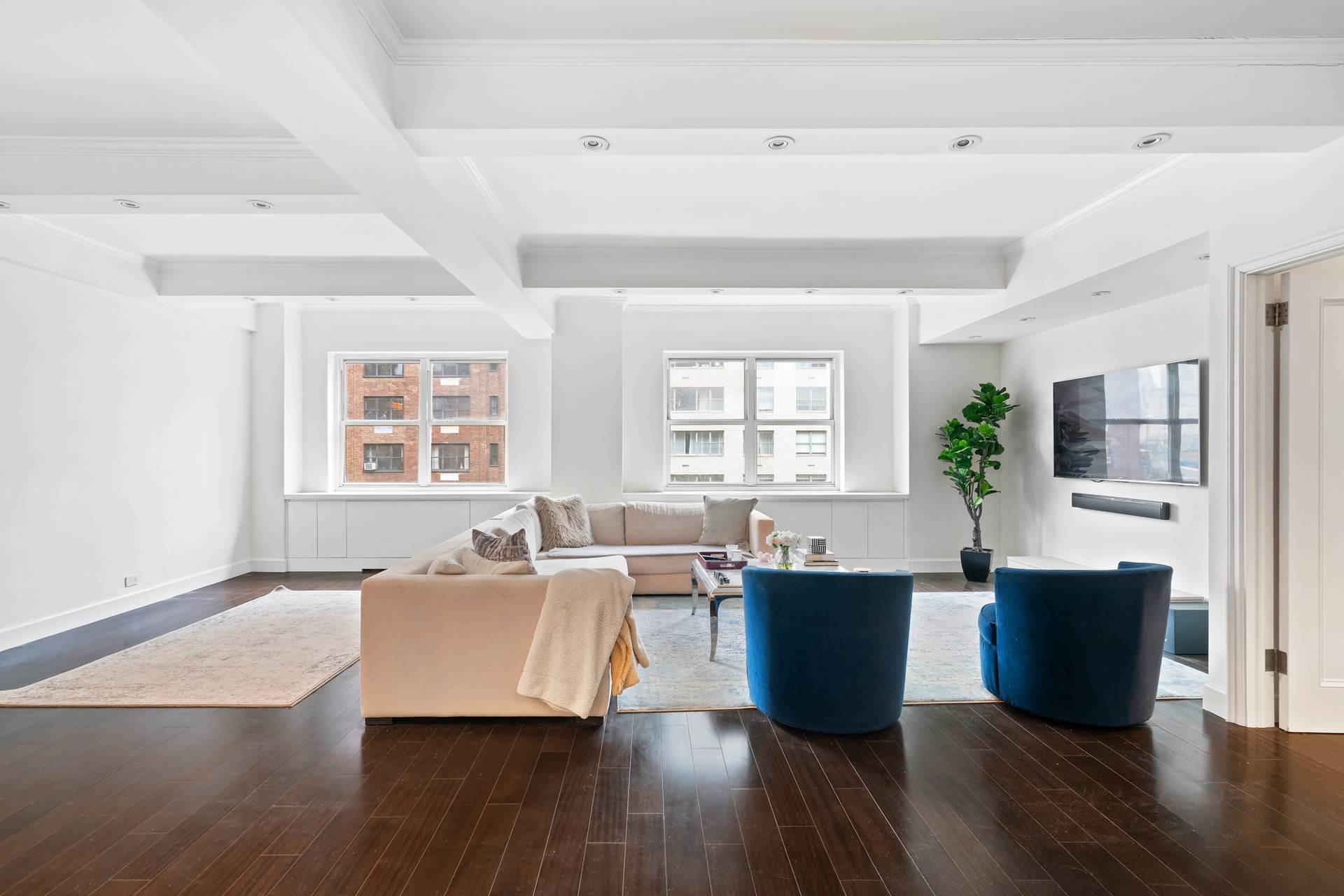 229 East 79th Street, Unit 7B Manhattan, NY 10075 - Photo 2 of 12