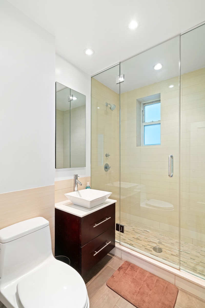 229 East 79th Street, Unit 7B Manhattan, NY 10075 - Photo 10 of 12