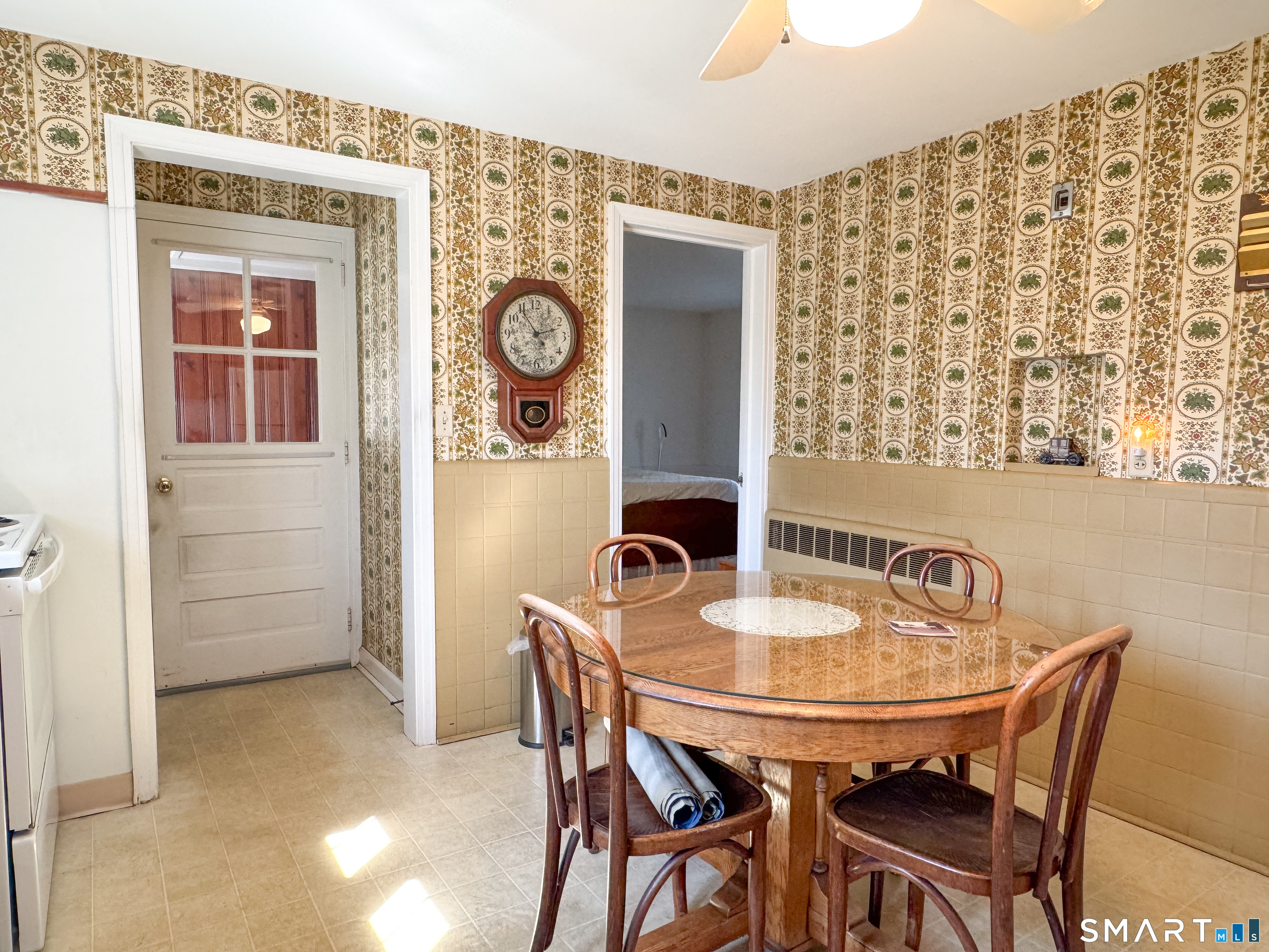 298 Murray Street Meriden, CT 06450 - Photo 17 of 40