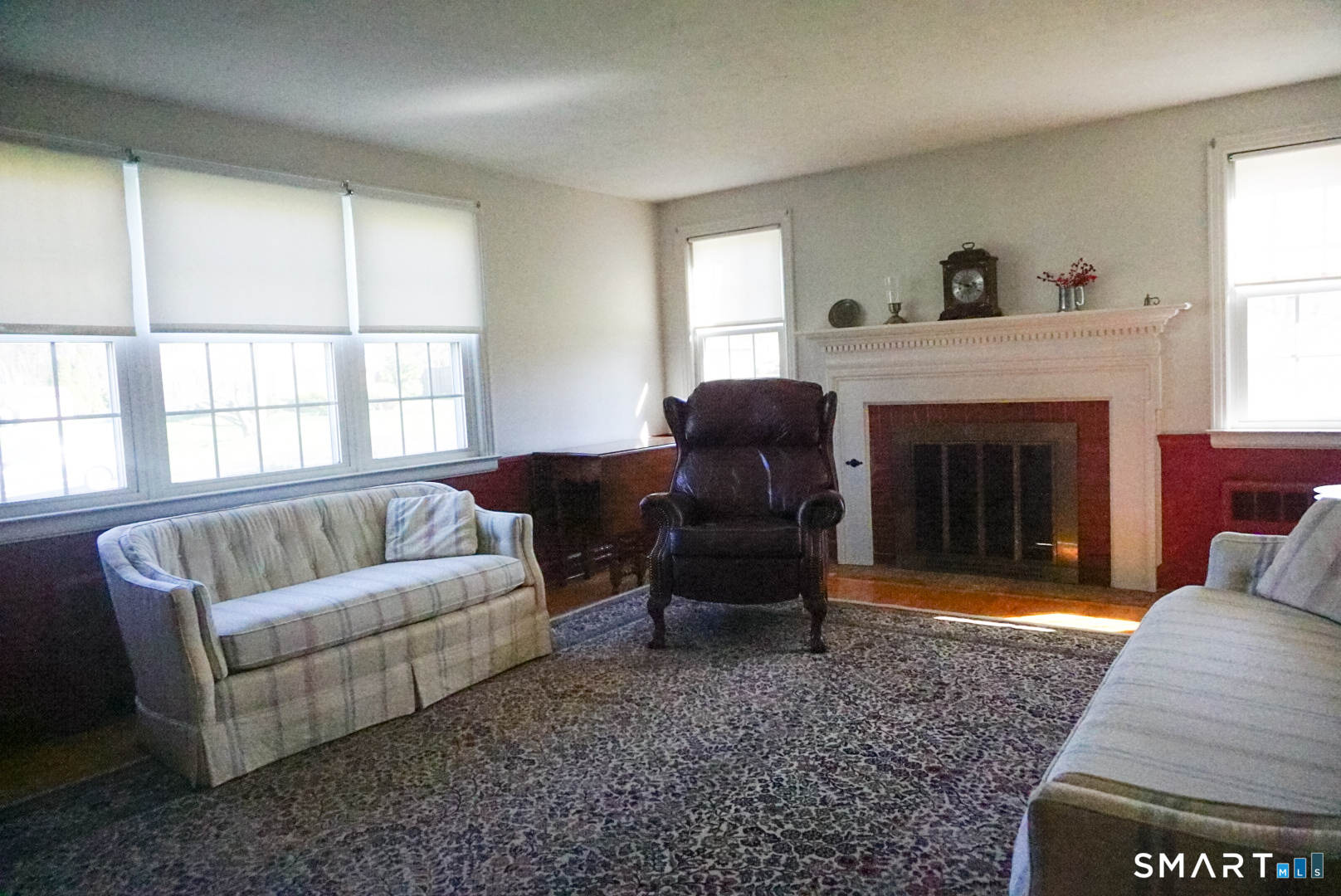 298 Murray Street Meriden, CT 06450 - Photo 7 of 40