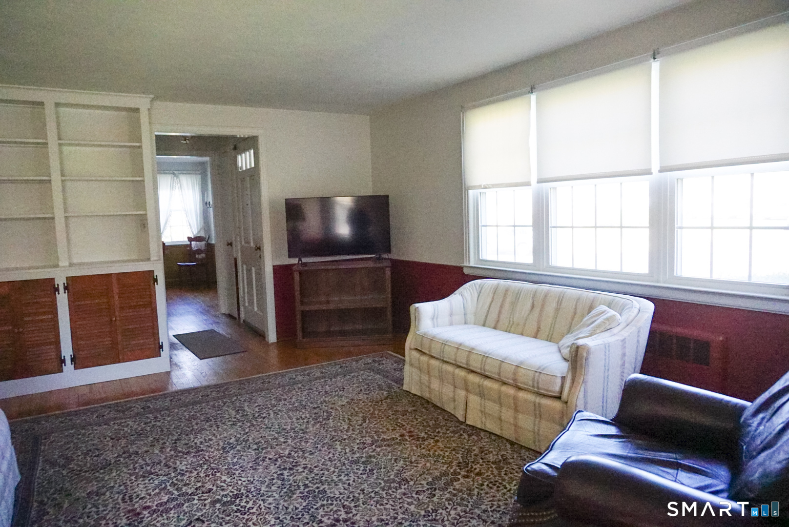 298 Murray Street Meriden, CT 06450 - Photo 8 of 40