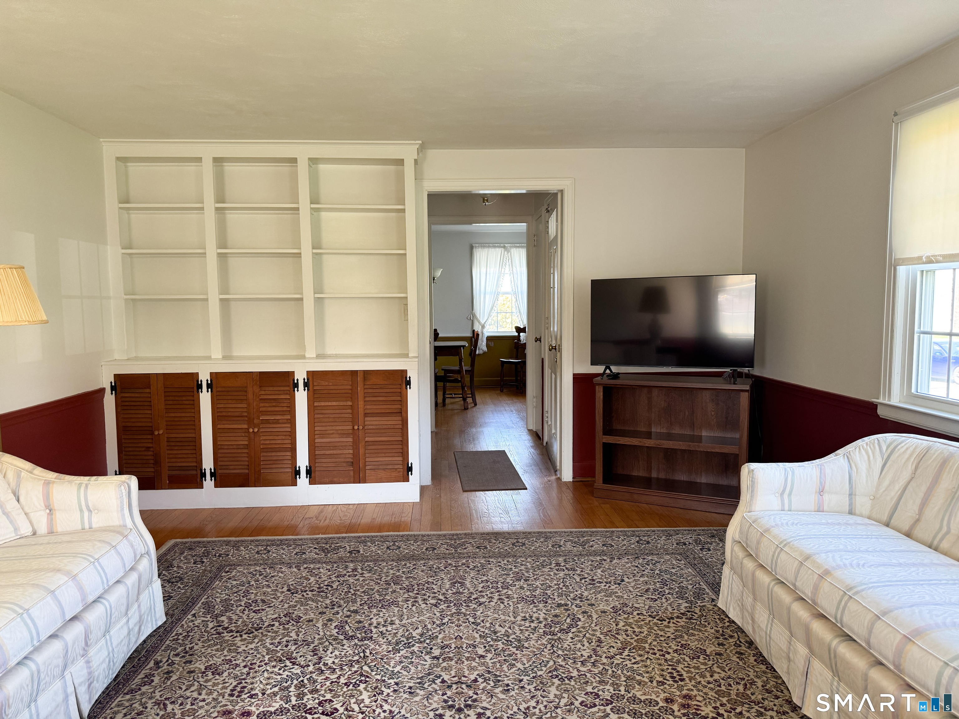 298 Murray Street Meriden, CT 06450 - Photo 9 of 40