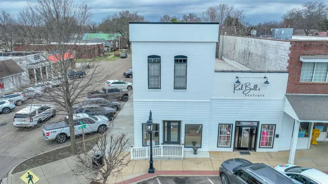 $1,000 | 25 North Ct Square, Brownsville, TN 38012