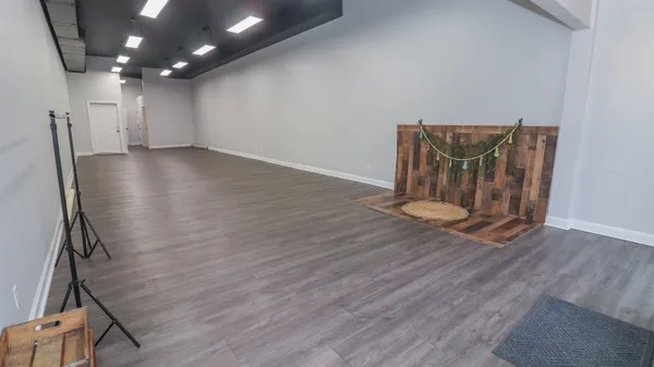 $1,000 | 25 North Ct Square, Brownsville, TN 38012