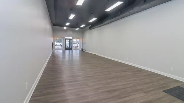 $1,000 | 25 North Ct Square, Brownsville, TN 38012