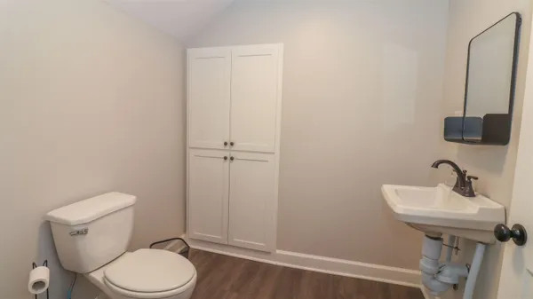 $1,000 | 25 North Ct Square, Brownsville, TN 38012