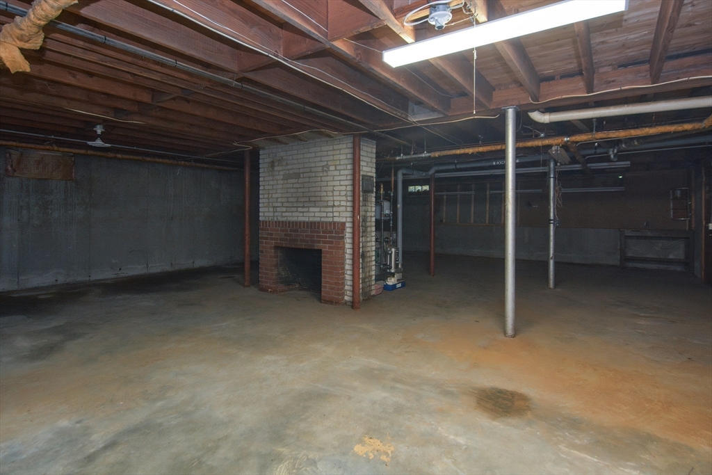 41 Russell Road Framingham, MA 01702 - Photo 33 of 36 Gallery Image 33