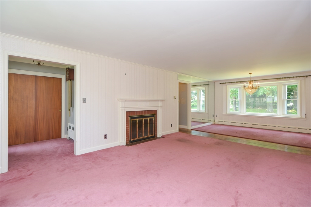 41 Russell Road Framingham, MA 01702 - Photo 7 of 36 Gallery Image 7