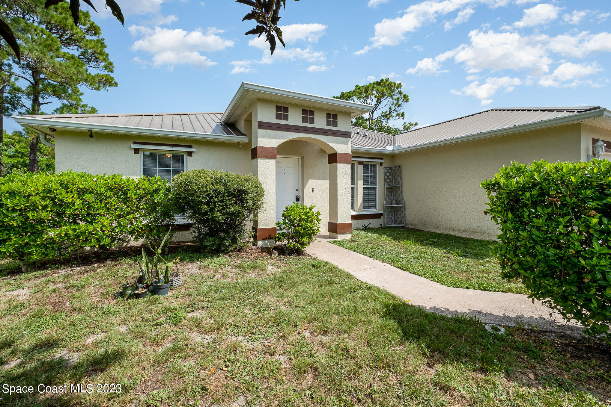 2852 Digby Road Southeast Palm Bay, FL 32909 - Photo 2 of 26 002_dscf0006-edit