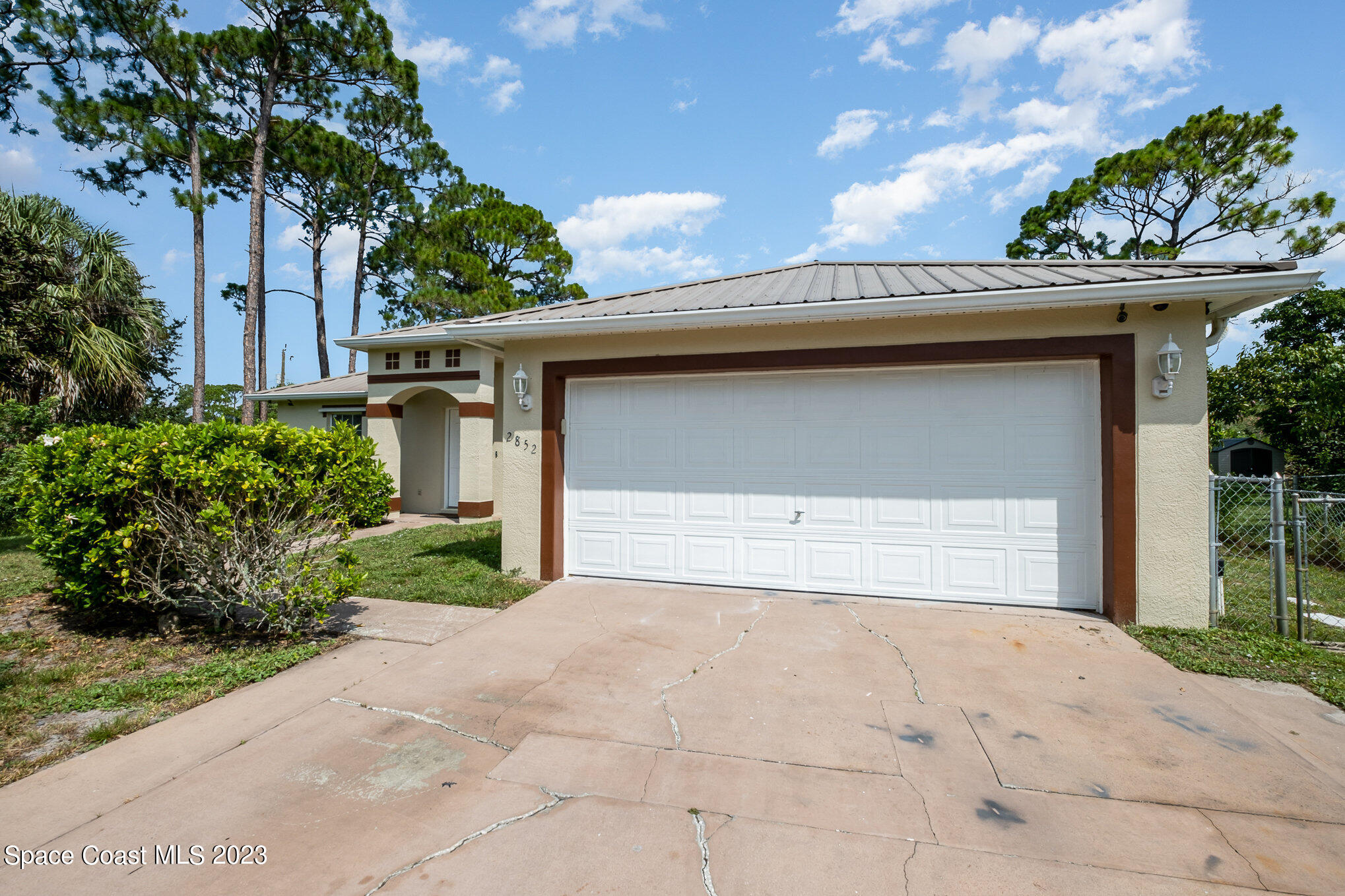 2852 Digby Road Southeast Palm Bay, FL 32909 - Photo 3 of 26 004_dscf0011-edit