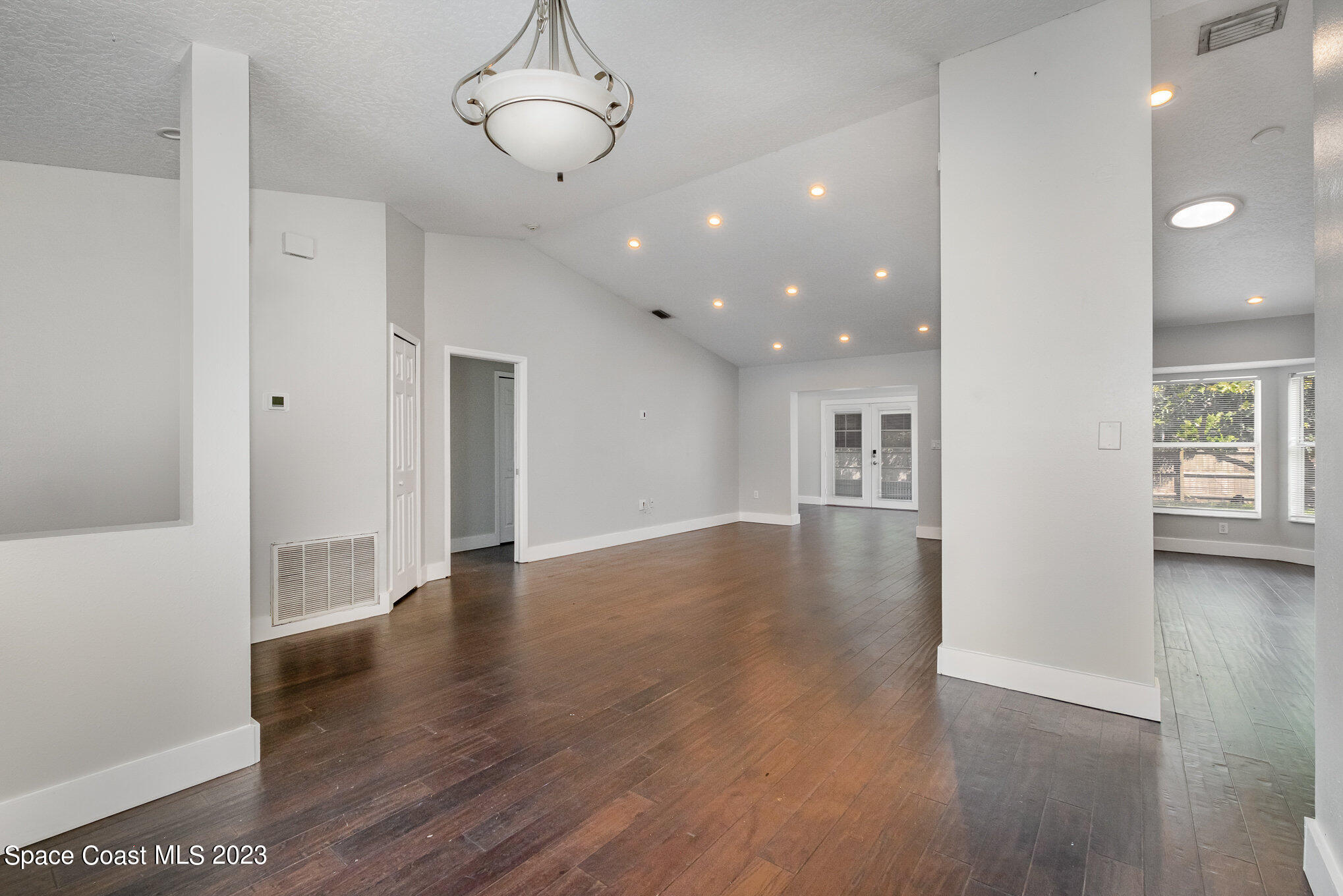 2852 Digby Road Southeast Palm Bay, FL 32909 - Photo 5 of 26 006_dscf0051-edit