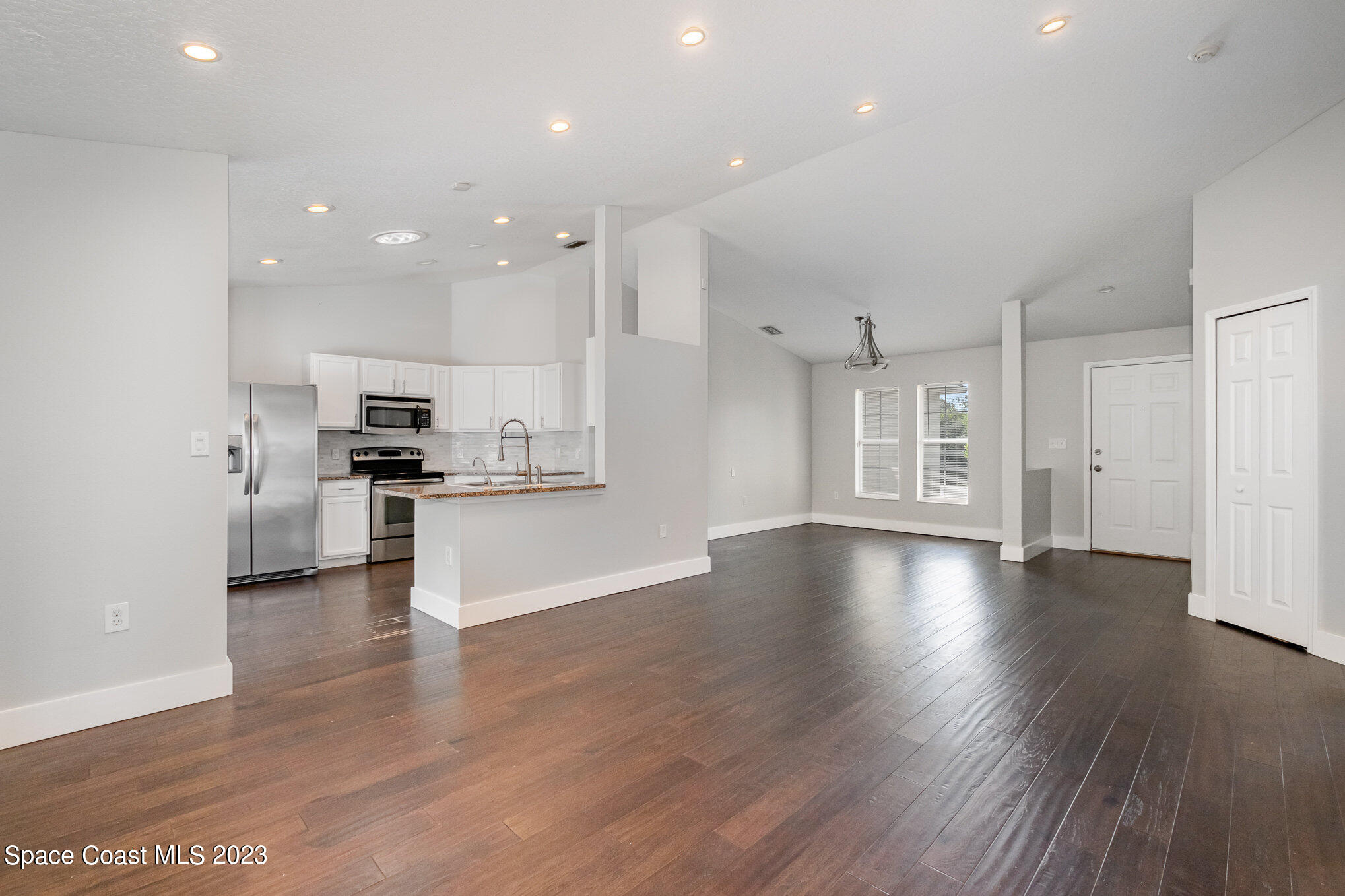 2852 Digby Road Southeast Palm Bay, FL 32909 - Photo 6 of 26 007_dscf0056-edit