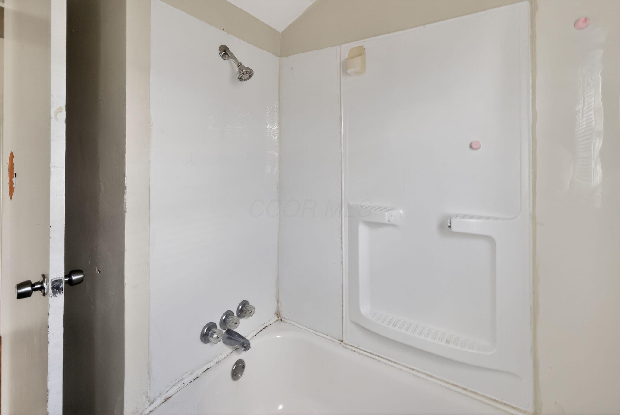 771 South Hampton Road Columbus, OH 43227 - Photo 25 of 33 26_771_S_Hampton_Rd_Columbus_OH_43227-Ba