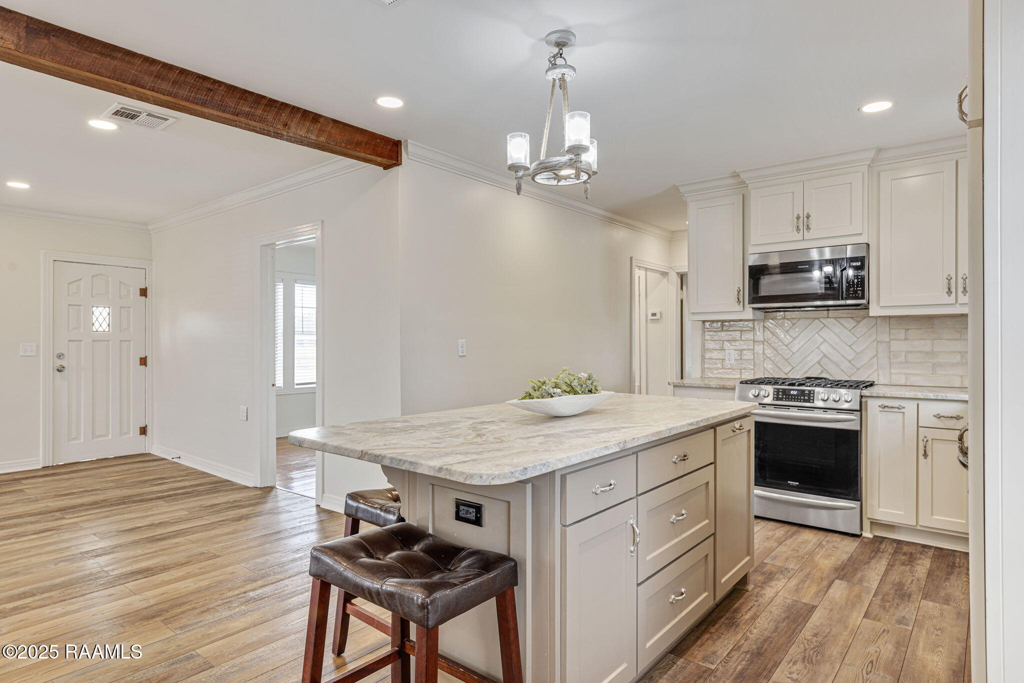 2132 Guillot Road Youngsville, LA 70592 - Photo 12 of 29 12-web-or-mls-2132 Guillot Rd-12